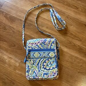 Vera Bradley Capri Blue Hipster Crossbody Purse Bag Paisley‎ Retired 100% Cotton